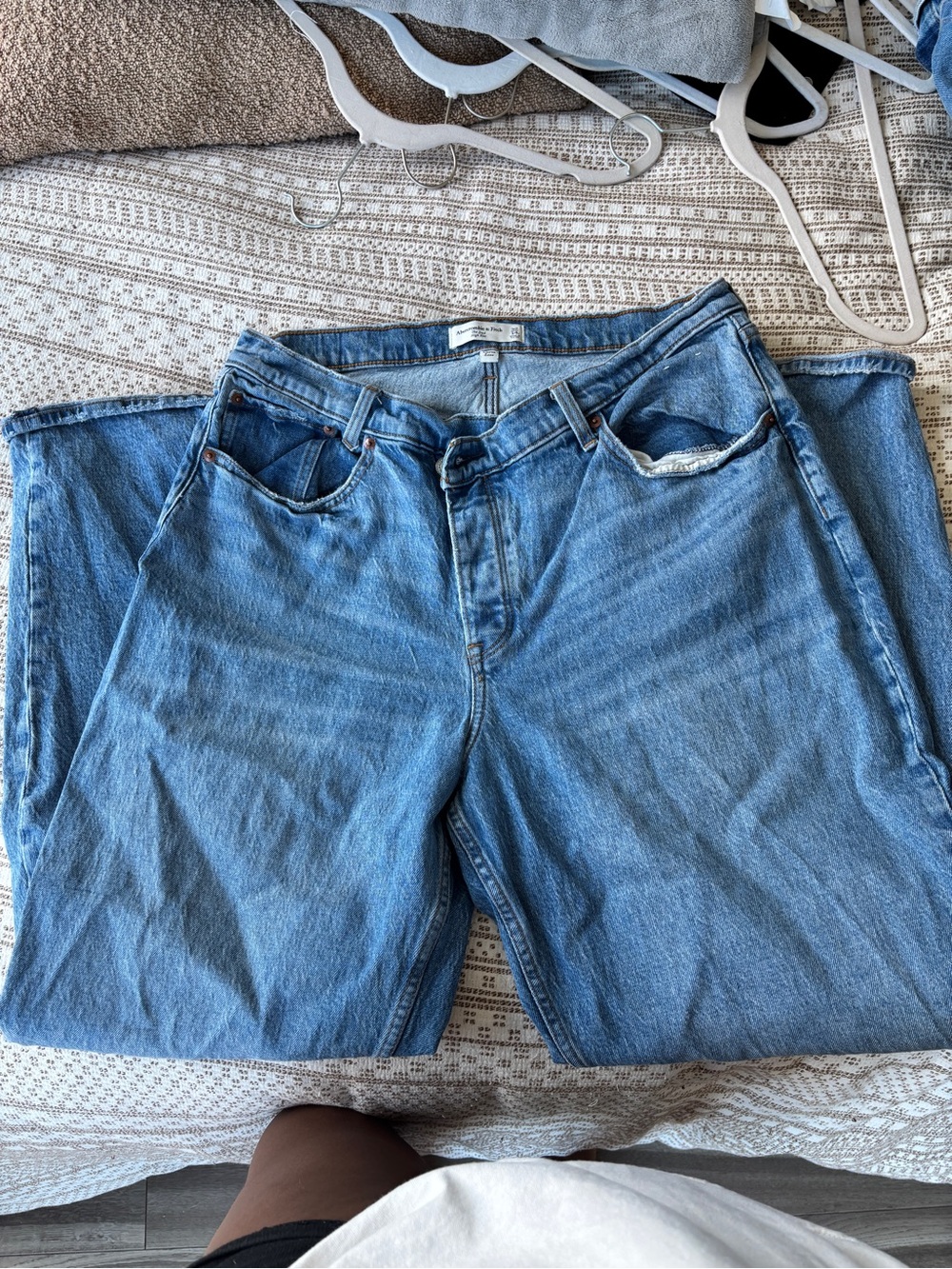 Abercrombie and FITCH high rise dad jeans